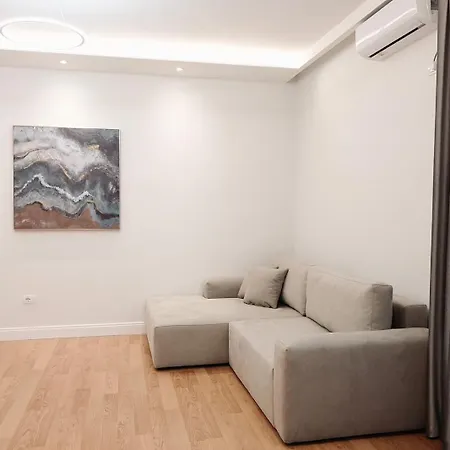 101 Cirk Apartman
