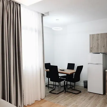 101 Cirk Apartman *
